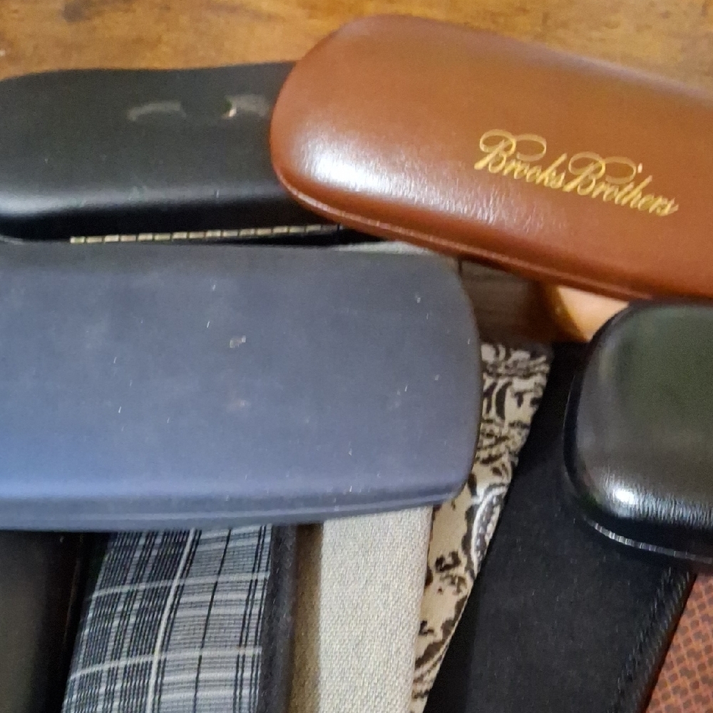 Assorted Eyeglass Cases Collection 21 Cases - Picture 5 of 6